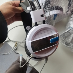 库存全新的友柏电脑耳机头戴式耳麦7.1声道电竞耳机工包版本