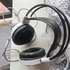 库存全新的友柏电脑耳机头戴式耳麦7.1声道电竞耳机工包版本